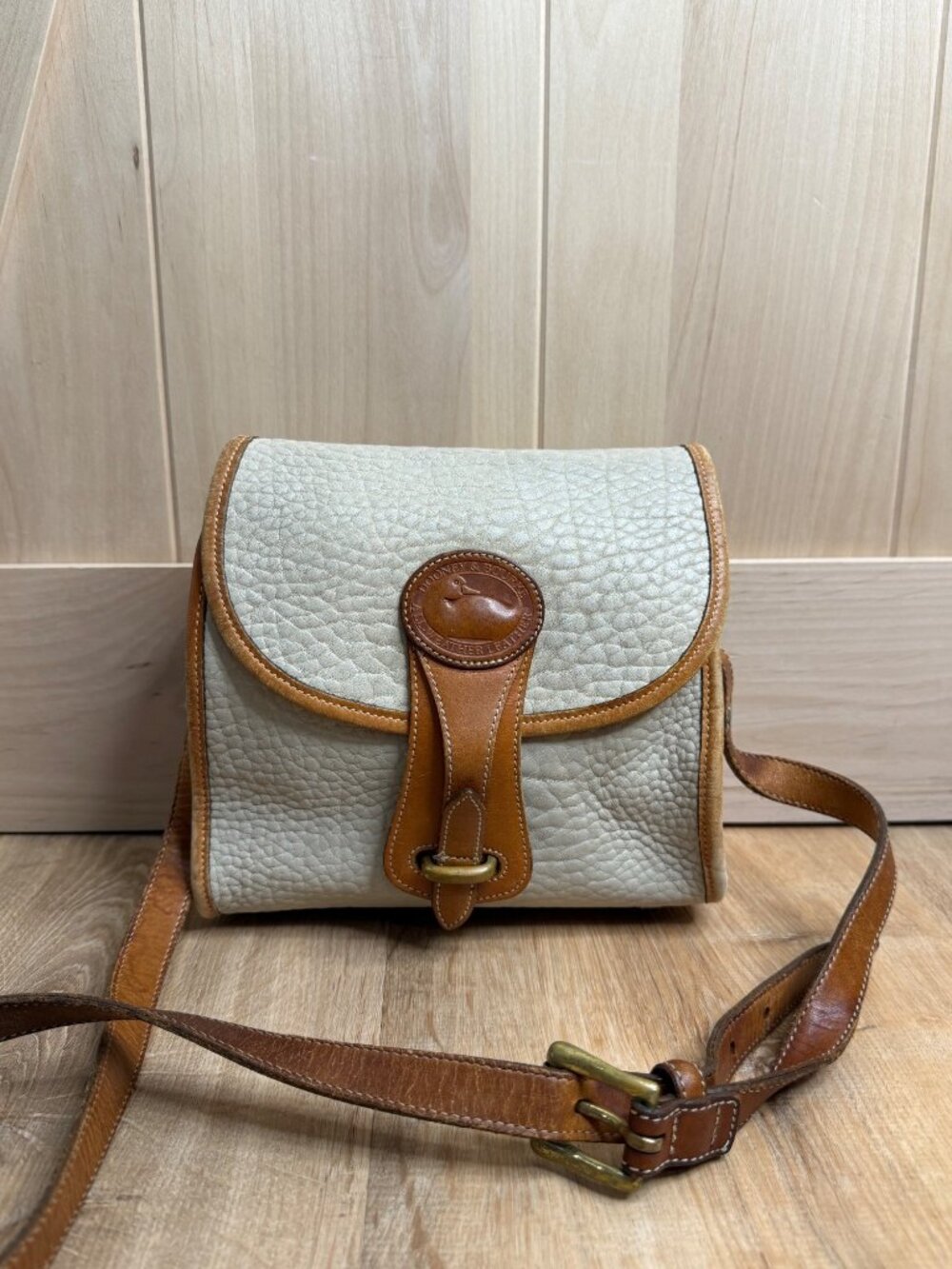 Vintage Dooney & Bourke All Weather Leather Essex Crossbody Bag Cream 8x8
